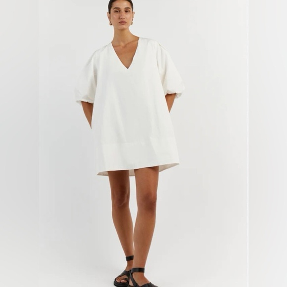 DISSH White V-Neck Mini Dress